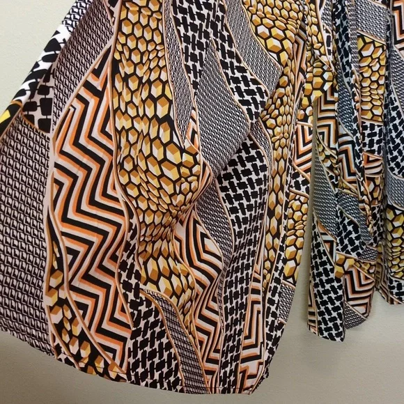 Gracia Gorgeous Black, Gold, and Cream Patterned Maxi Skort Size Small - Picture 4 of 10